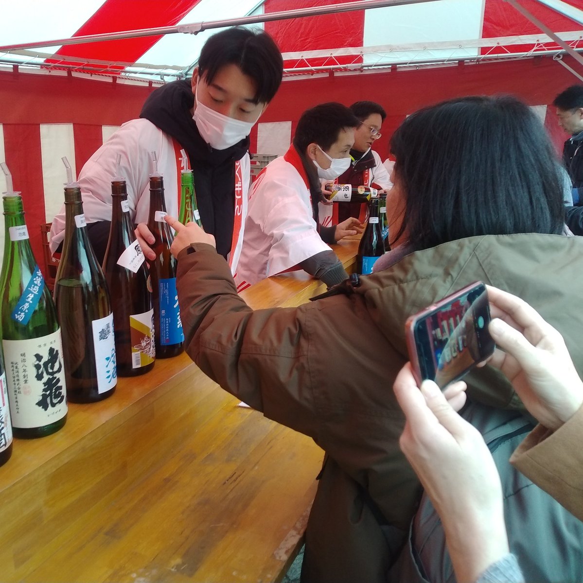 楽しんでますでしょうか？
16時の終了まで、あと2時間と少々！

第31回城島酒蔵びらき公式サイト
nanbu-shoko.jp/sakagura/

リンク集（プレサイト＆SNSアカウント等）
johjima.brizy.site/matome

#城島酒蔵びらき
#酒蔵びらき
#日本酒
#sake
#福岡酒
#福岡酒場
#culture