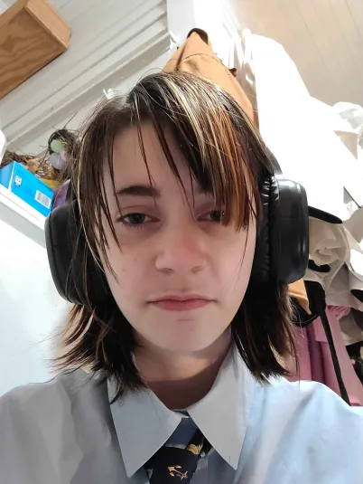 mondayjellonly's tweet photo. where the sales at i cant pay my rent please help please im gonna shoot myself my wallet is not boing boing https://t.co/GrMaTvWFJL
