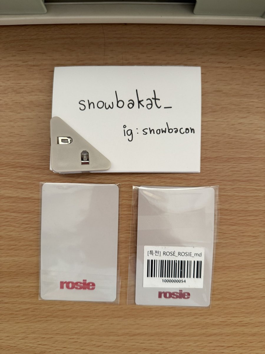 snowbakat_'s tweet photo. ขายการ์ด Rose ทั้ง 2 ใบ 600฿ รวมส่งค่ะ (ไม่ขายแยก) สนใจ DM ได้เลยน้า 

#ตลาดนัดบพ #ตลาดนัดblackpink #ตลาดนัดbp #rosé #rosie #rosiebyROSÉ #ROSIEBYROSE https://t.co/SXLeo6NWta