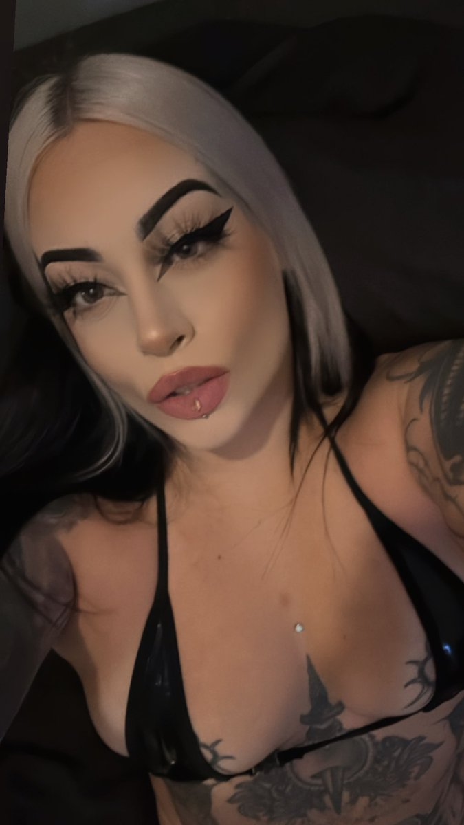 Come finish off your weekend tonight with me at <a href="/ClubPleasure3/">ClubPleasure</a> 🥰🥰