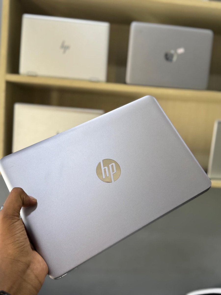 Hans_store1's tweet photo. #repost please 

Hp ellitebook 1030 G1 
Ram 16gb 
256gb 
Corem5 
Processor 1.5-35ghz
Battery 4hrs+
6th generatio
13 inches screen

Bei:500,000/= 
🆓Utajipatia wireless mouse na laptop bag ✅ bure 

📍 Magomeni kanisani. Mikoani tunatuma
👉Malipo baada ya kupokea mzigo
0765576998 https://t.co/wE1BX7qU6D