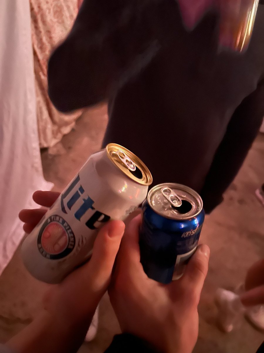 Conno90656O's tweet photo. @ColinnnMillerr Ole Miss Soccer ripping it tn. #cheers https://t.co/AXvHGURsrx