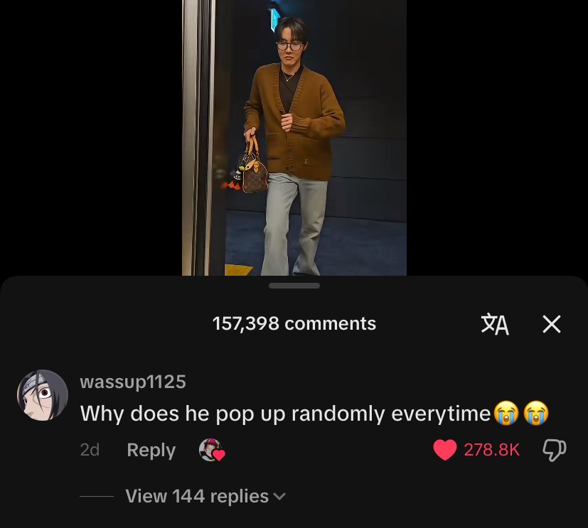 Lmao hobi liked this comment 

👤 Why does he pop up randomly everytime..