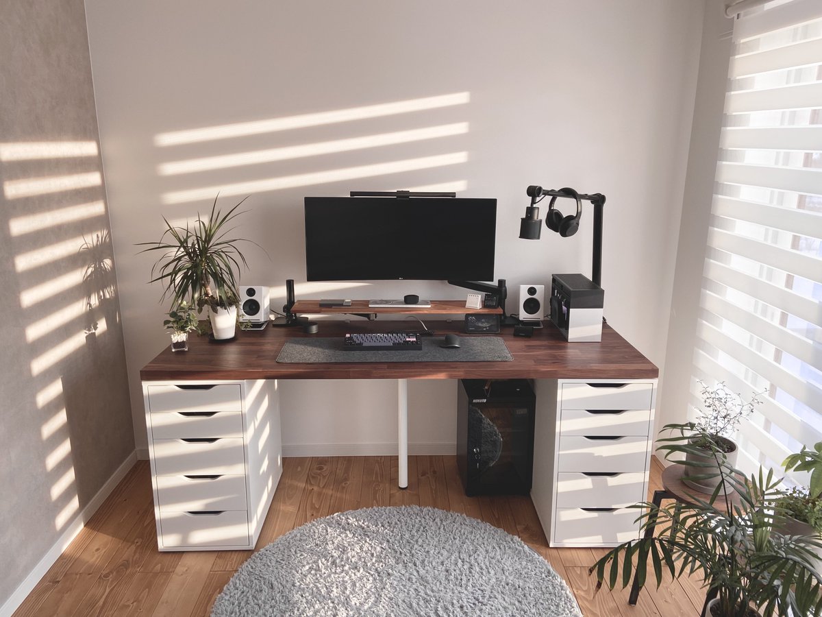 ◀️2025 / 2021▶️
#デスクヒストリー
#desksetup
