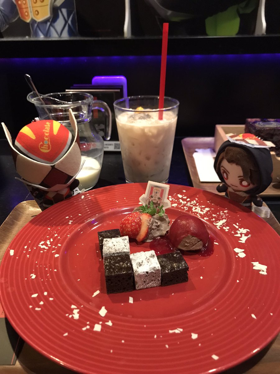 beardnotakara's tweet photo. 仮面ライダーザダイナー行ってきた🍫これで私も立派な闇菓子中毒者😇 https://t.co/lZJZ3dEVrt