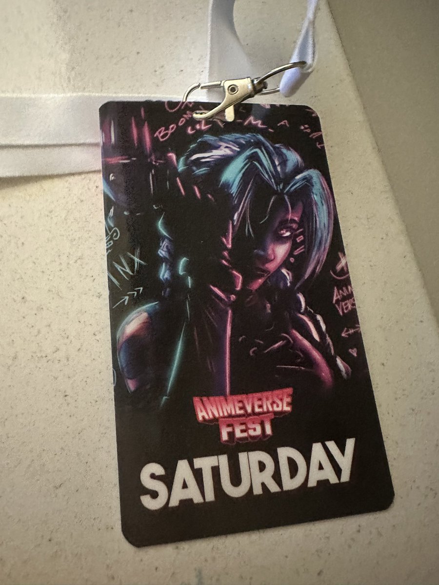 jostardiamond's tweet photo. went to my first con ever! animeverse 2025👽‼️ here are some pics https://t.co/1WNu1lKONS