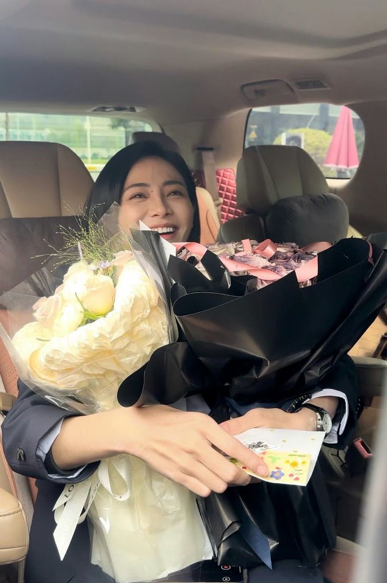 acekeyin's tweet photo. keyin has wrapped up filming for 极限刑诉 🎉 hope to see you very soon peipei! https://t.co/qPE71ADvgy