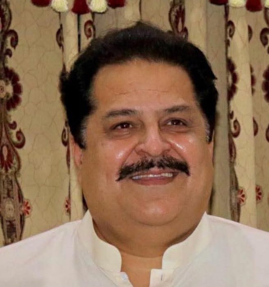 SHABAZGIL's tweet image. لیں جی خواجہ آصف  کے لئے نئی مشکل بن گئی