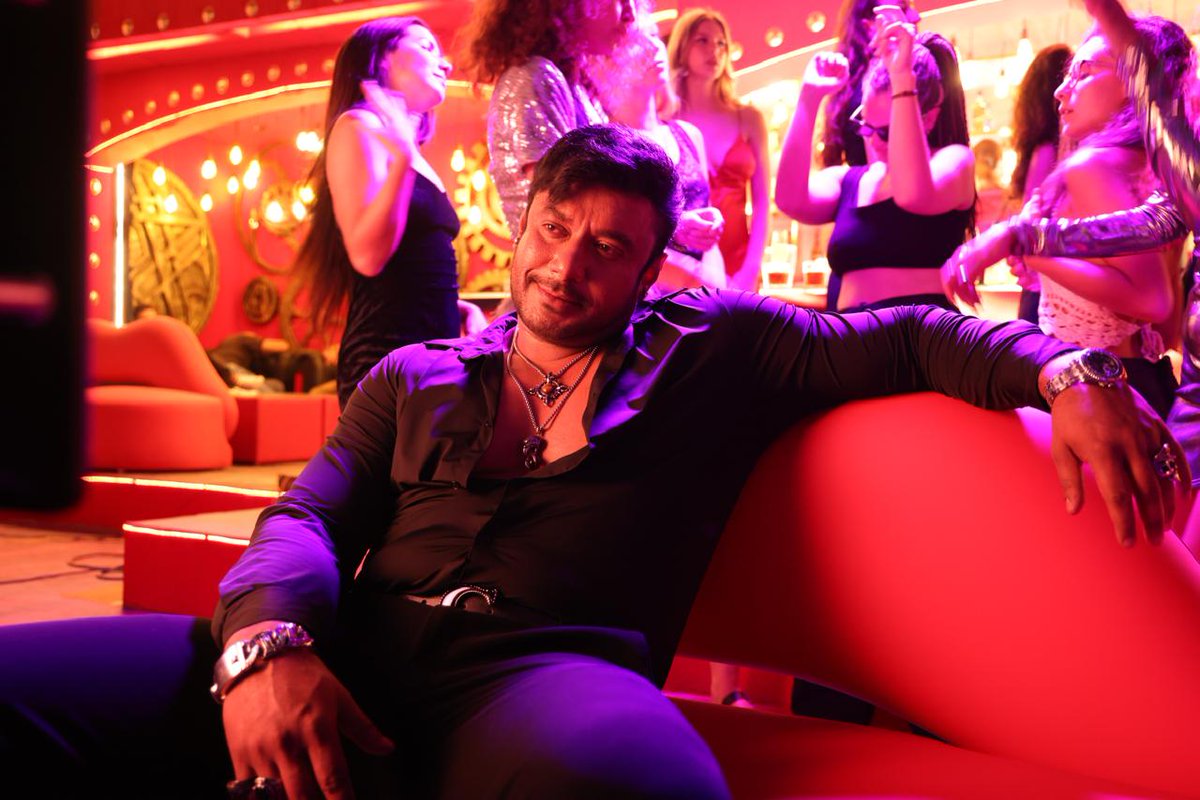 CSDSK1's tweet image. The Man With Deep Past💀 
&amp;amp; Now Crazy Present🔥🔥🔥

THE DEVIL 🥶💥

youtu.be/7ru18HS_934?si…

#HappyBirthdayDBoss

#TheDevilTeaser #TheDevil #DBoss @dasadarshan