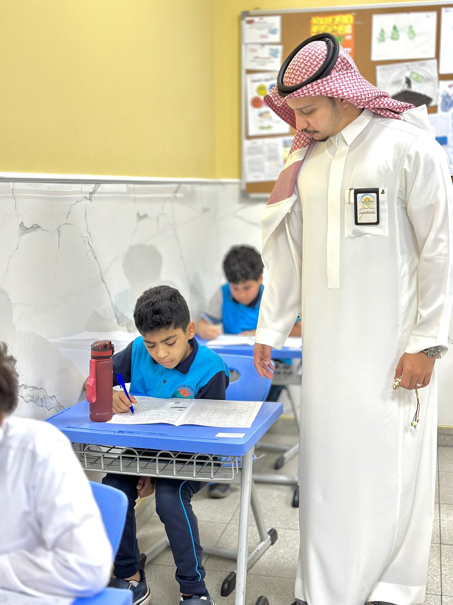 MTP_Schools's tweet photo. صور 📷| 

جانب من متابعة مدير المدارس لسير أول أيام الاختبارات للفصل الدراسي الثاني لجميع المراحل ( ابتدائي ، متوسط ، ثانوي ) .

نتمنى لطلابنا دوام التوفيق والنجاح.
#تعليم_جدة https://t.co/ouRpQwnB9I