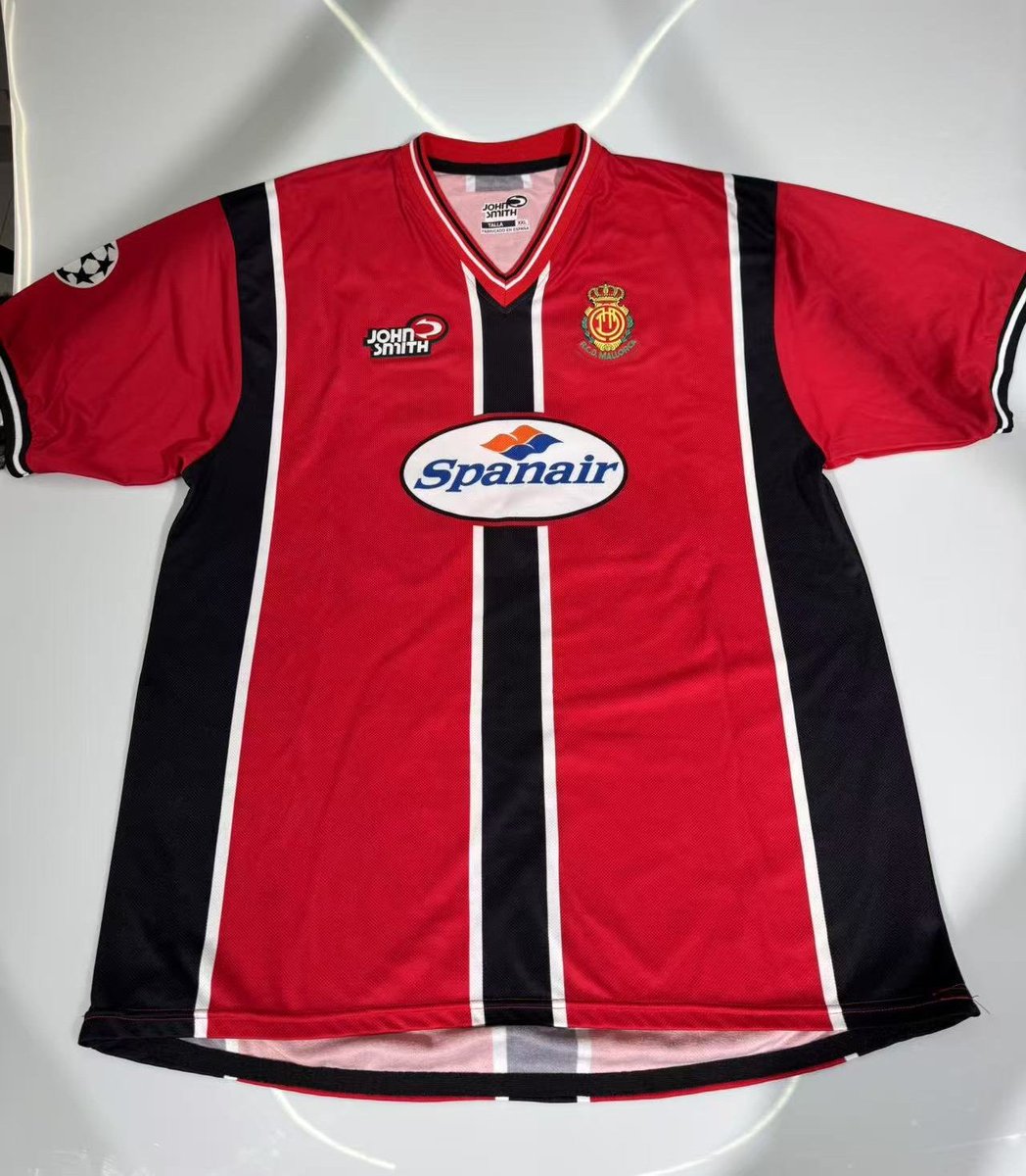Llorinski 👹 (@llorinski) on Twitter photo ❤️🖤 SORTEAZO
Camiseta retro del RCD Mallorca, siempre calidad TOP de <a href="/Ctinfo_17/">Ctinfo_17</a>. Temporada 2001/02 con logo de la Champions
Pasos a seguir:
1️⃣ Seguir a <a href="/Ctinfo_17/">Ctinfo_17</a> y <a href="/llorinski/">Llorinski 👹</a>
2️⃣ Dar RT al tweet
🎁 Ganador el 28 de febrero
🍀 ¡Mucha suerte! ❤️🖤 SORTEAZO
Camiseta retro del RCD Mallorca, siempre calidad TOP de <a href="/Ctinfo_17/">Ctinfo_17</a>. Temporada 2001/02 con logo de la Champions
Pasos a seguir:
1️⃣ Seguir a <a href="/Ctinfo_17/">Ctinfo_17</a> y <a href="/llorinski/">Llorinski 👹</a>
2️⃣ Dar RT al tweet
🎁 Ganador el 28 de febrero
🍀 ¡Mucha suerte!