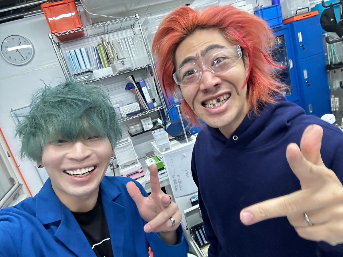 やばい実験先生と実験してもう1年経つの早すぎる…