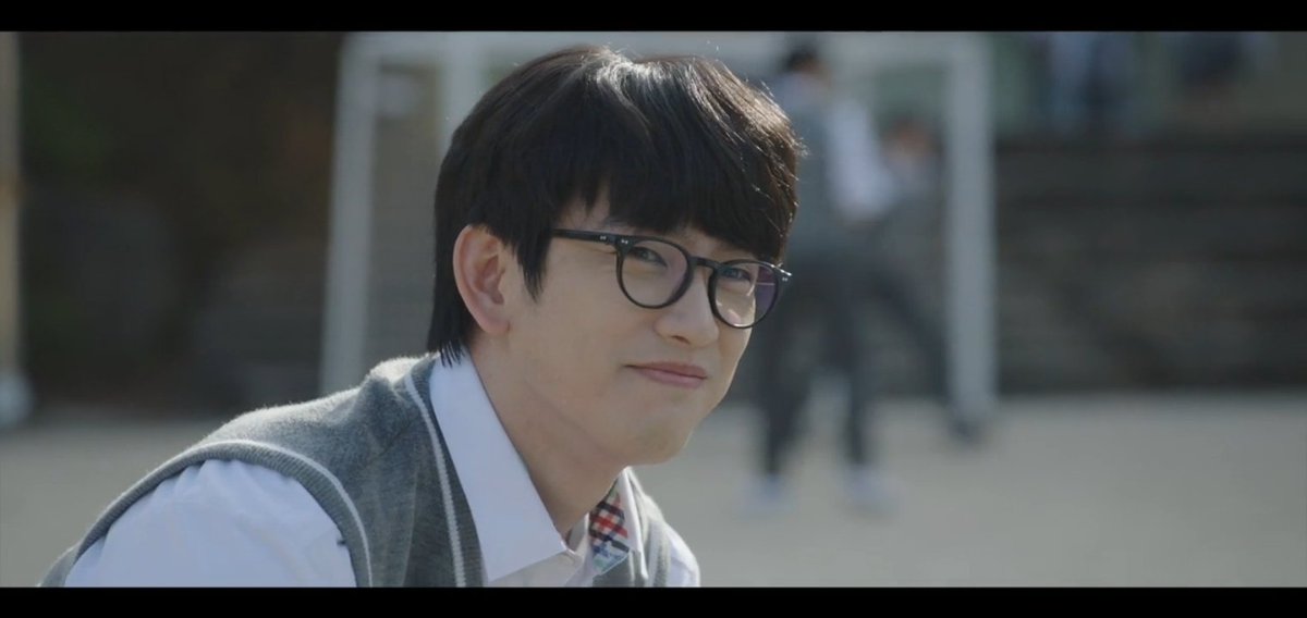 baekprefecture's tweet image. Dibikin kanopi biar si cewek gak kepanasan pas lagi makan sendirian
#TheWitchEp1