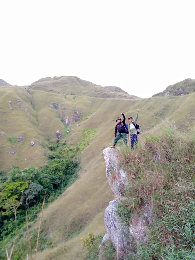 Errios's tweet photo. ⛰️Día 47 año 2025🍃
"No podemos cambiar el pasado, y el futuro todavía no nos pertenece. Sólo somos dueños del presente. Aprovechémoslo bien"
#ExcelenteDomingo☕
#PiedraFlotante
#CaminoDeLaCumbre
#CaminoDeCarabobo
#ProyectoSaintJean https://t.co/3m2Xsq8YRS