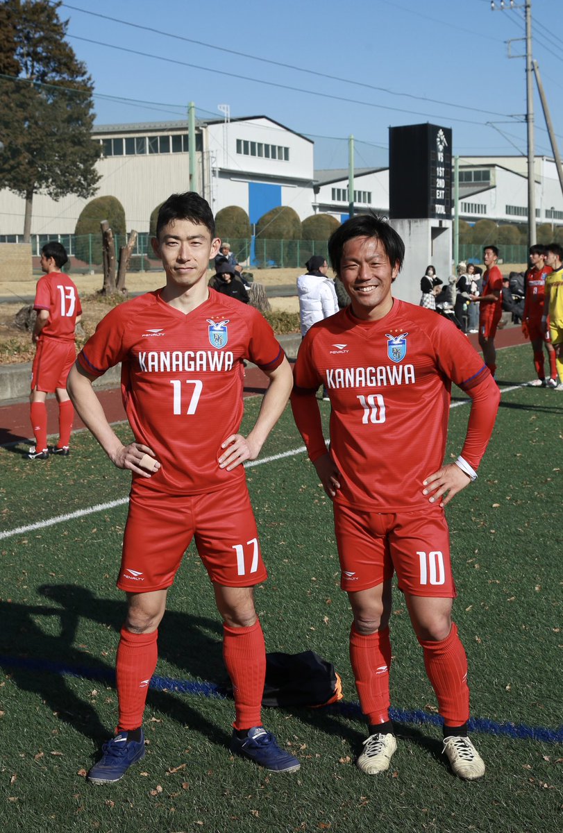 Tebisal's tweet photo. 神奈川マスターズ、昨日の先取点は、（25年ほど前、かみさんが家に帰ってきた時、息子がいないのになぜか？うちで寝てたという）池田から左の前に流れた大戸航平に出したパスが起点！
#鎌倉サッカー協会さんOBがんばったぞー！ https://t.co/bc0JabLRtT