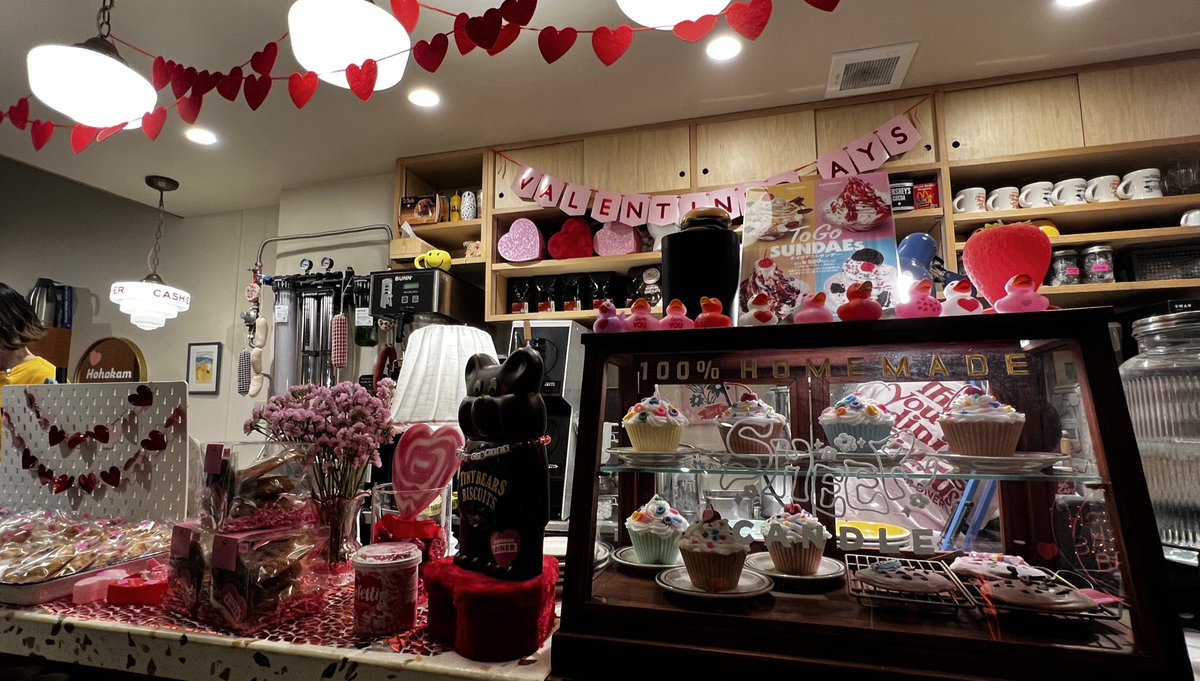 映画観たあと、念願のHohokam dinerも行けて充実しすぎた1日だった🎶

まだバレンタイン仕様の店内にメニューでハートたくさんで可愛かった💞