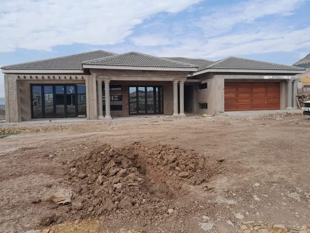 Slowburn_22's tweet image. I got a job in 2022 and started building this house 🥺❤️Today it’s finally done