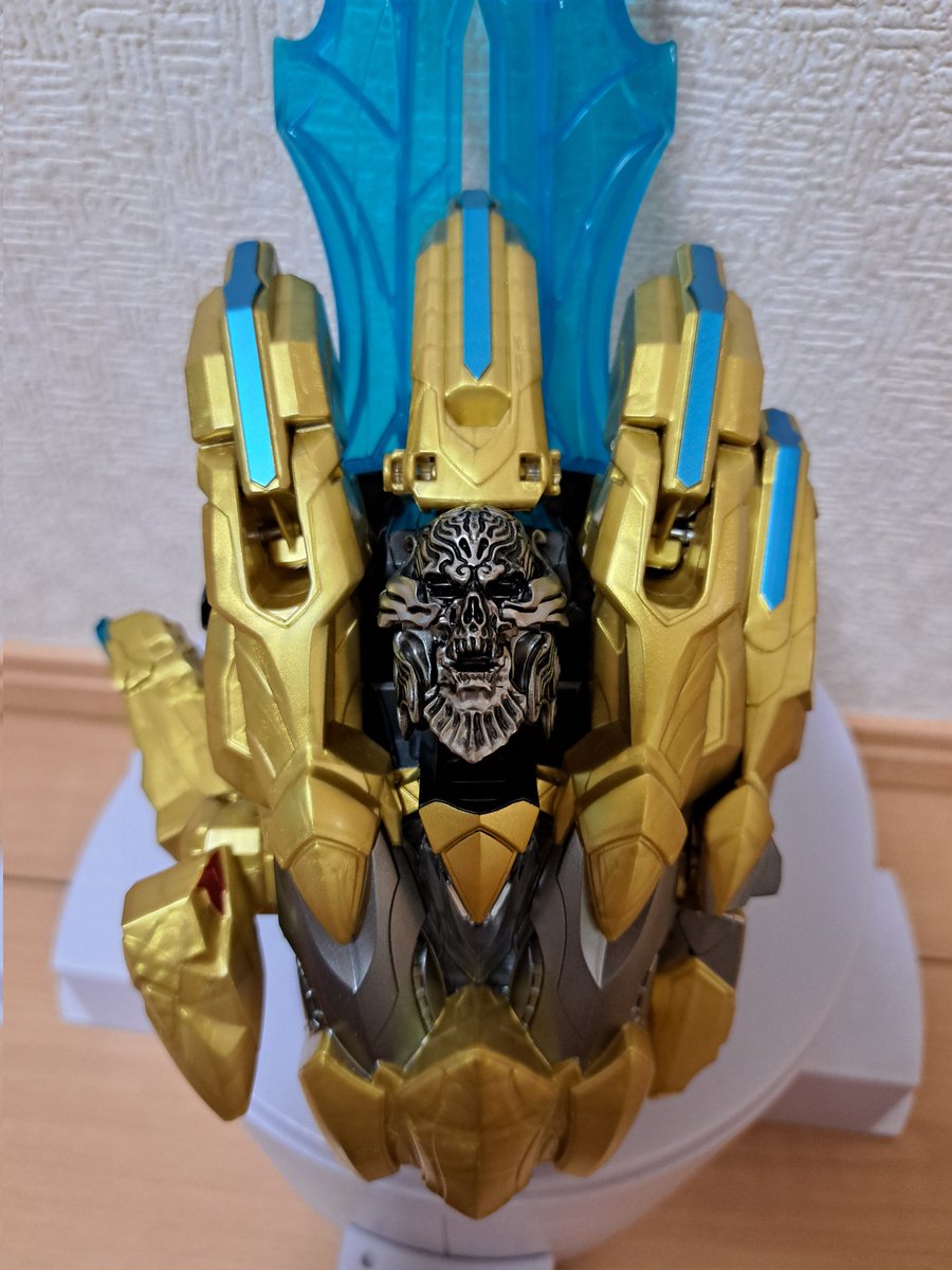 p988dYLLDgf7WlU's tweet photo. さぁ金色になれ！ https://t.co/P6q8gXqYiy
