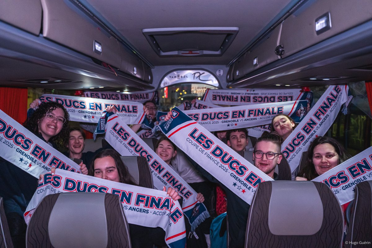 DucsdAngers's tweet photo. Bonjour Angers, il est 𝟳𝗵, le jour se lève... et c'est 𝗝𝗢𝗨𝗥 𝗗𝗘 𝗙𝗜𝗡𝗔𝗟𝗘 ! Nos supporters sont déjà chauds... alors imaginez au coup d'envoi 🔥

#SportAngers | #LaDalleAngevine https://t.co/ym4UhXNtrv