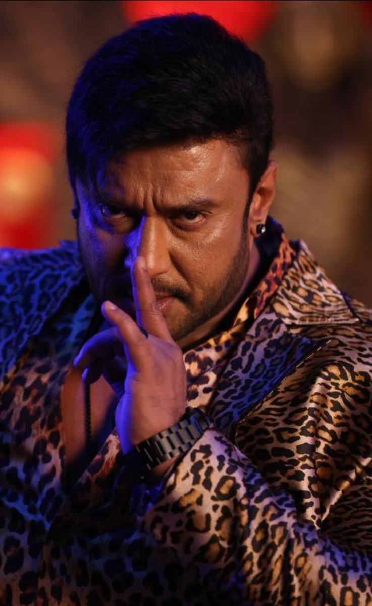 shitpost891's tweet photo. The SWAG KING 👑 🔱 🔱 💥 🕊️ 🤌 🔥 ♥️ 🥂 ❣️ 

HAPPY BIRTHDAY BOSS.

#HappyBirthdayDBoss #Dboss 
#BossOfSandalwood #TheDevil https://t.co/cmrJHKmW00