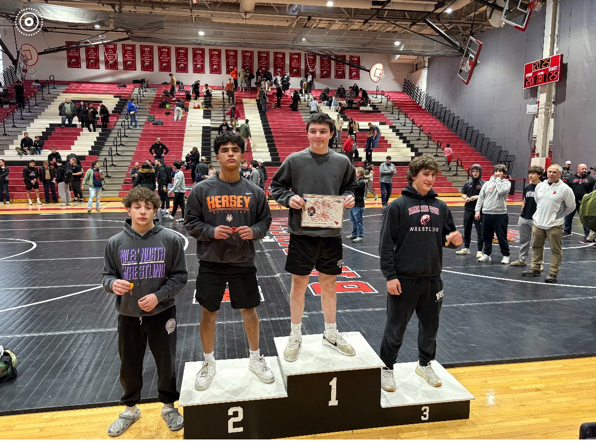 Broncos will be taking 5 wrestlers to the IHSA State Tournament, who will begin action on Thursday. Thanks to everyone who helped once again host an amazing Barrington Sectional. Your qualifiers are-  
113 Pratt 2nd
120 Dorn 1st
126 Ramirez 2nd
150 Blanke 3rd
215 Jackson 3rd