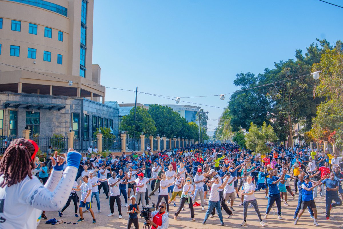 This morning, City of Kigali residents participated in the bi-monthly #CarFreeDay, promoting a healthy and active lifestyle.

We were honored to be joined by participants from the 4th Global NCD Alliance Forum, recently concluded in Kigali, who reaffirmed their commitment to