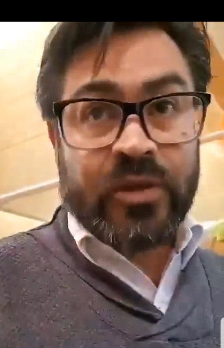 ÉSTE ES JOSÉ SAÚL CUEVA OJEDA
ALIAS" EL DIRECTOR DE MERCADOS".

ÉSTE MAMARRACHO NO SABE QUE SU TRABAJO ES VER QUE LAS BALANZAS ESTÉN FUNCIONANDO BIEN? 

QUE LOS PRECIOS ESTÉN CON LA TABLA ESTIPULADA?

QUE ESTÉN LIMPIOS LOS MERCADOS.? 

FUERA CUEVA FUERA! !
FUERA CUEVA FUERA! !