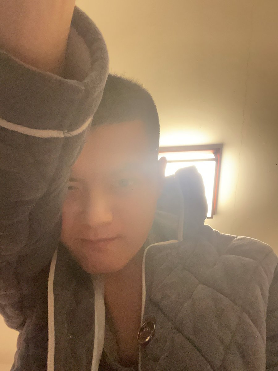 danlanlaoban's tweet photo. 哥哥～
你看看～🫴🏻
天冷了～❄️
要不要给你一个抱抱呀～🫂 https://t.co/F1xzGEZd6T