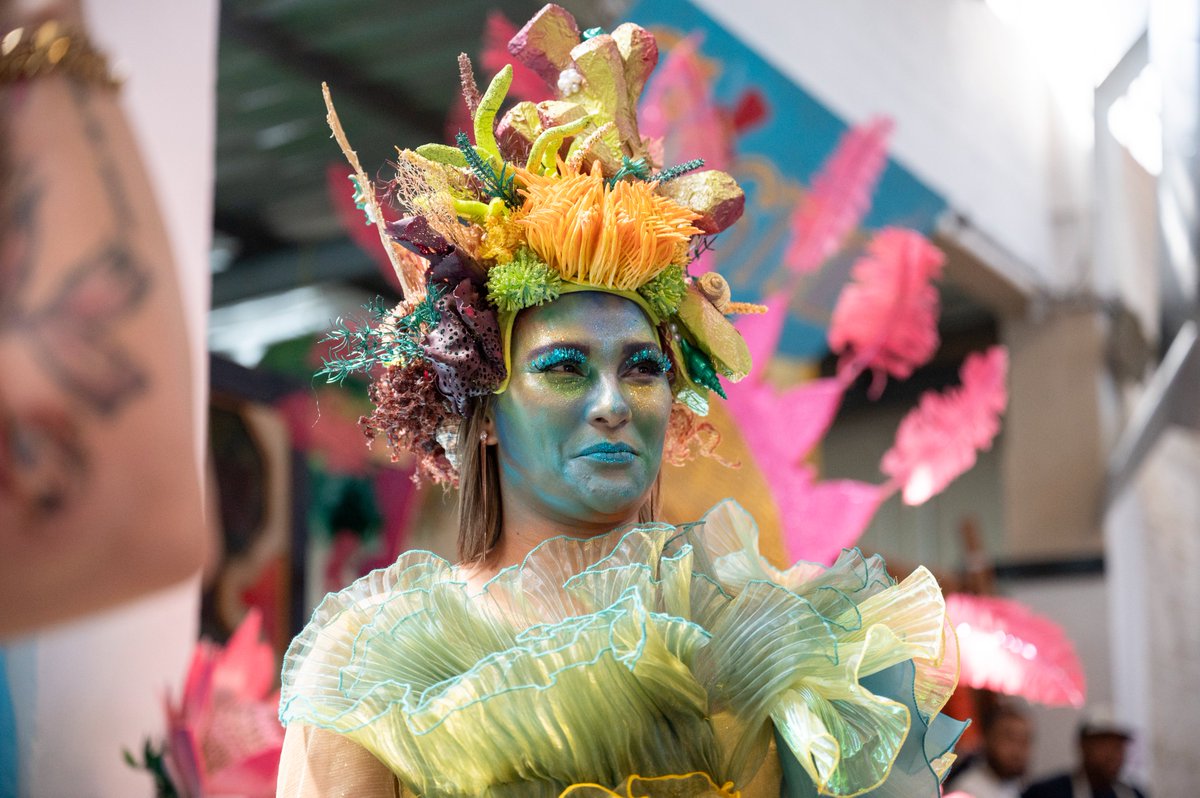 CTCarnival's tweet photo. With only 1 month to go, designers, artists, and artisans are working tirelessly to create the floats and costumes that will WOW you on 15 March on the Green Point fanwalk.
#CapeTownCarnival #CountdownToCarnival #Carnival2025 #CreativeMagic #BehindTheScenes #WOWZA #Creativity https://t.co/Mx8YmcJcHB