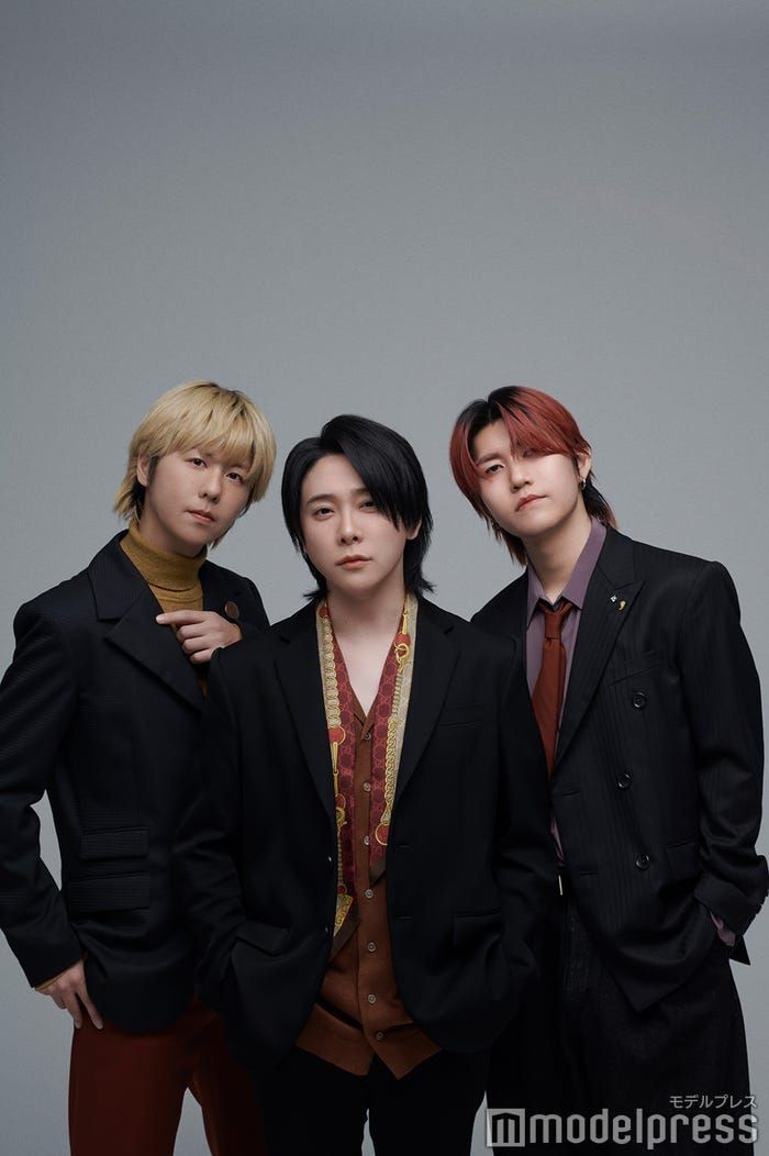 Japanese band Mrs. Green Apple has mentioned that they would like to work with TXT.