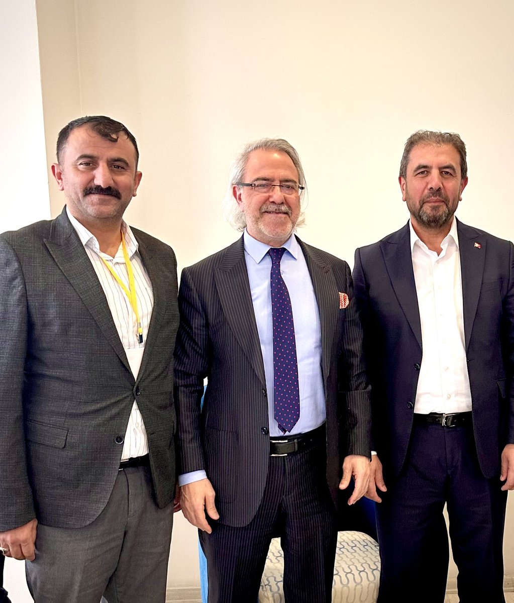 Diyarbakır’da #hüdapar tarafından gerçekleştirilen “Kürt meselesine insani çözüm” çalıştayında kıymetli yazar #mustafaaarmağan ve MAK araştırmanın değerli genel müdürü #mehmetalikulat ile güzel bir sohbetin ardından..