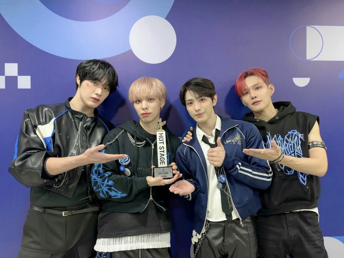 Btw we can also aim for Inkigayo Hot Stage! The winner will get a physical trophy 🏆

App : HIGHER
Limit 5 votes per day
5 votes = 150 rubies

#ONEPACT #원팩트  #JONGWOO #JAYCHANG #SEONGMIN #TAG #YEDAM