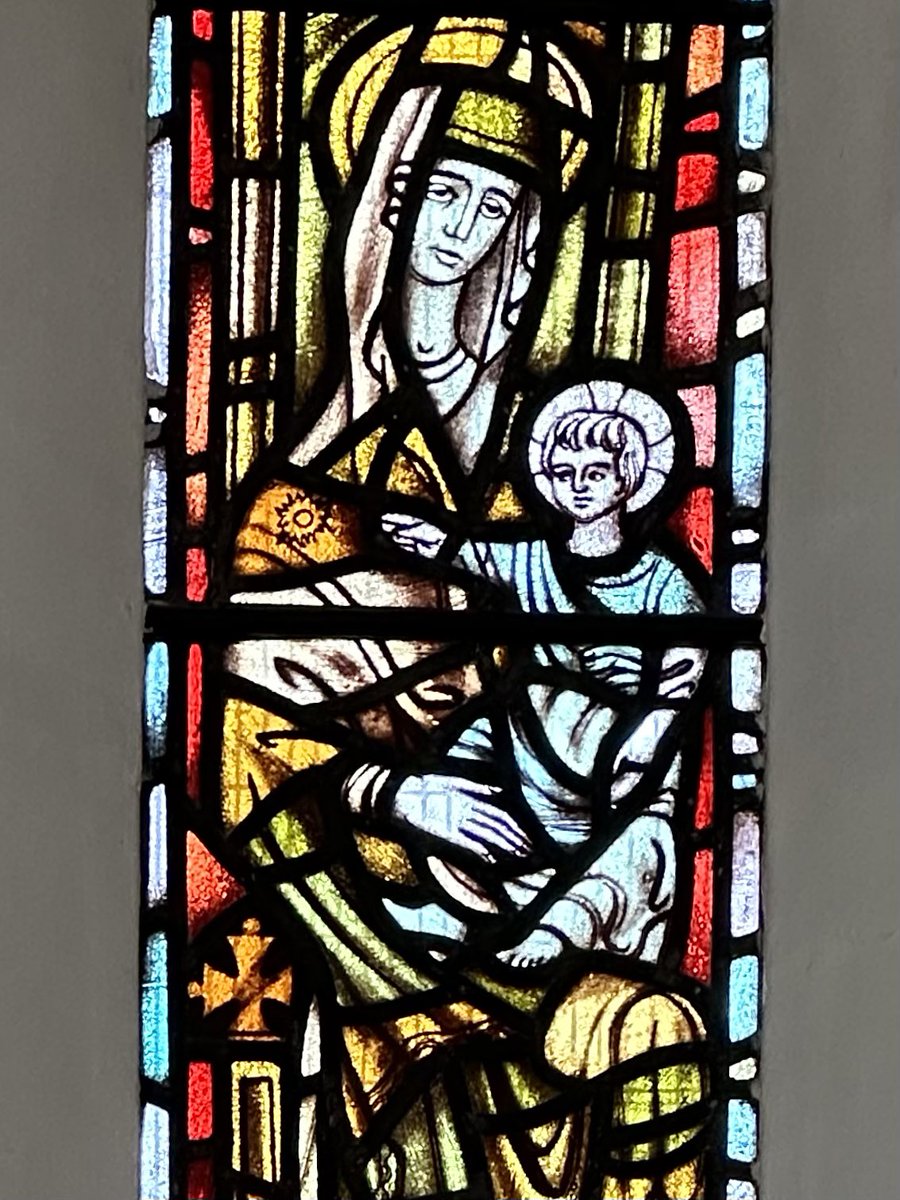 mutley7781's tweet image. Church of St Peter & The Holy Apostles, Wyndham Square, #Plymouth #Devon
The Virgin & Child (detail)
#JamesPatterson
#StainedGlassSunday