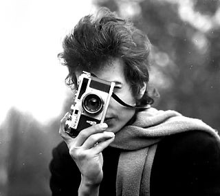 Bob Dylan - Tomorrow Is a Long Time (Official Audio) youtu.be/UHG06Q45ziI?si… a través de <a href="/YouTube/">YouTube</a>