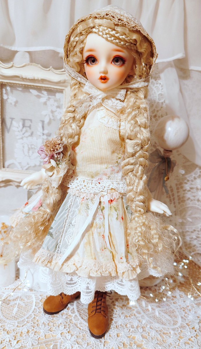 akokina's tweet image. Coco様(@MurmurCoco)のメルヘンプリンセス・ピッグテールとご縁がありました💕すごく凝った繊細なデザインでうっとりです😍リーゼのボディはDSDにしてます😉

ウィッグ:Coco様(@MurmurCoco)
ドレス:りんりん@籠の鳥様(@rinrin1313)
コサージュ:dropparts様(@dropparts)

#murmurcoco
#SDリーゼロッテ