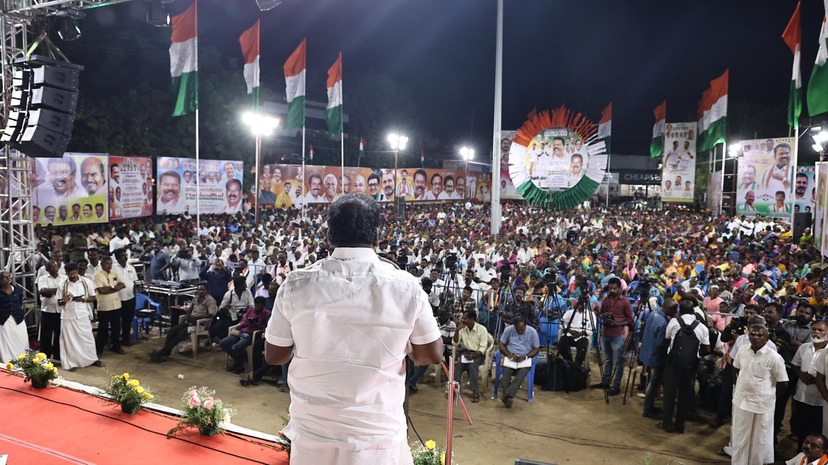 SPK_TNCC's tweet photo. 15.02.2025: Public Meeting on "Gandhi, Nehru, Ambedkar, and the Constitution:

Later in the evening today, in connection with the Jai Bapu, Jai Bhim, Jai Samvidhan Abhiyan, The Tirunelveli District Congress Committees organized a Public Meeting in Tirunelveli, Palayamkottai on the theme "Gandhi, Nehru, Ambedkar, and the Constitution.”

The meeting was chaired by TNCC President Shri K. Selvaperunthagai MLA in the presence of Former Union Finance Minister Shri P. Chidambaram, MP, AICC Secretary Shri Suraj M.N.Hegde. CLP Leader Shri S. Rajeshkumar, MLA, Tirunelveli MP Shri Robert Bruce, TNCC Treasurer and Nanguneri MLA Shri Ruby R. Manoharan, Former TNCC President Shri K.V. Thangkabalu, https://t.co/wWKVhnjiZN, Former Union Minister Shri R. Danushkodi Adhitan, https://t.co/wWKVhnjiZN along with DCC Presidents, functionaries, and cadres took part.

@INCIndia
@kharge
@RahulGandhi
@kcvenugopalmp
@priyankagandhi
@girishgoaINC
@SurajMNHegde
@Pawankhera
@INCSandesh