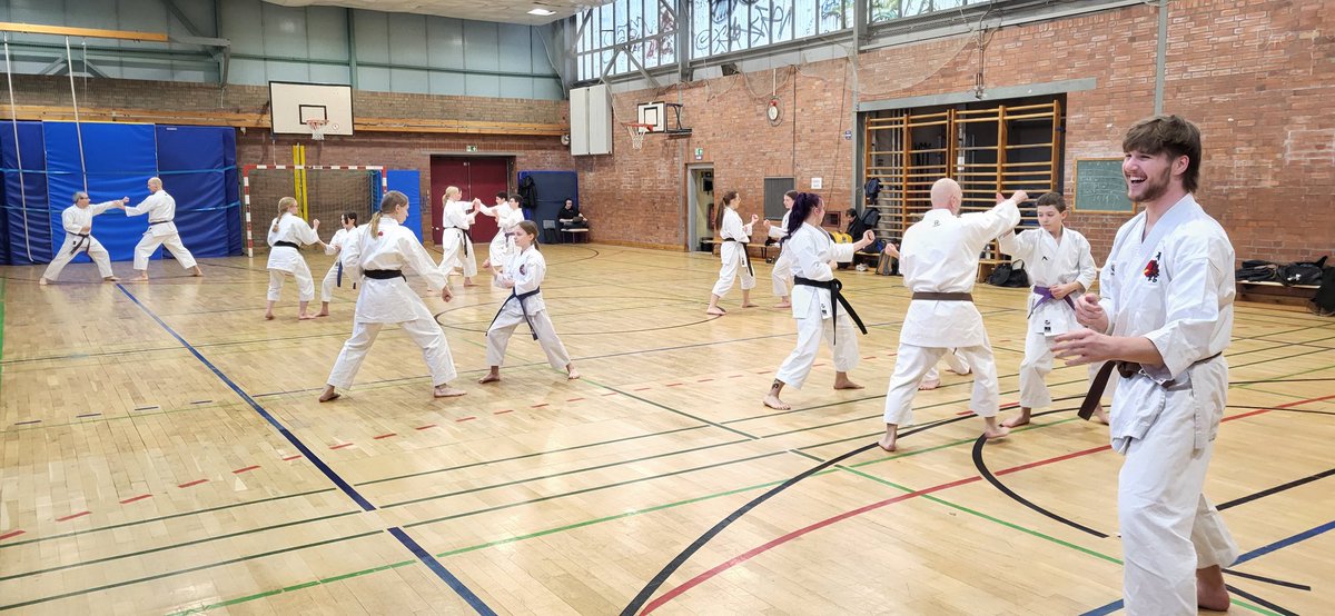 TCoohts's tweet photo. Vorbereitung zur Fudokan Karate Weltmeisterschaft in Polen 2025 #Karate #polen #fudokangermany  #martialarts #budo #Competition 
🥋♥️👊 @FudokanB @e_atlanta
@NCC7465Defiant @ https://t.co/XYcQDbyduq https://t.co/189HReqoVV