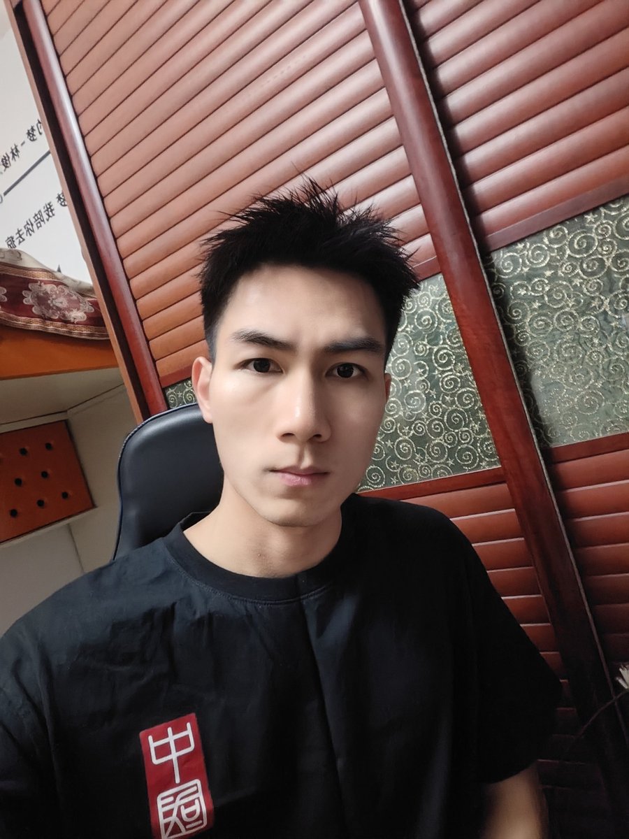 Mr丶Right tweet media
