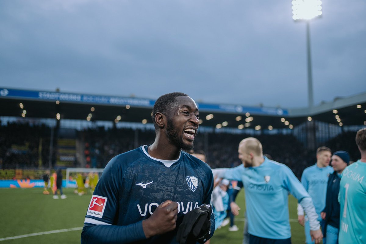 VfLBochum1848eV's tweet image. 🤩🤩🤩 

Das sind die Bilder, die du am
Morgen nach dem Spiel sehen willst!🫶
#BOCBVB