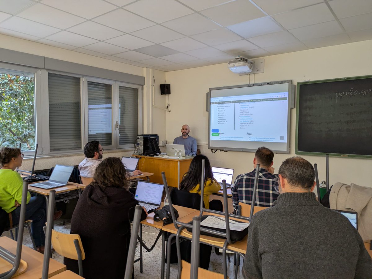 Construímos o método de dicotomía da man de <a href="/compaseregra/">Paulo Glez Ogando</a>, nun obradoiro dedicado aos métodos numéricos #ourense #15febreiro #diageogebragalicia