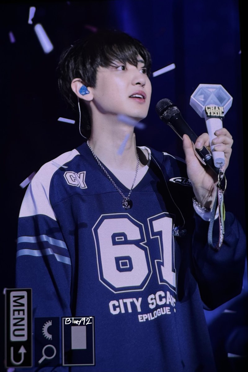 Bloey92's tweet photo. 250216 앙콘 DAY2

#CHANYEOL #찬열 #엑소 #EXO 
#BlackOut
#CHANYEOL_都市風景_City_scape_Epilogue
#2025_CHANYEOL_LIVETOUR #都市風景 https://t.co/Vj34ZIQVpc