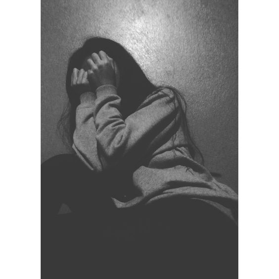 الكلام لاغبياء والصمت للحمقاء