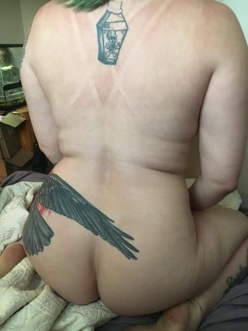Just some ASS lol #fans #ass #smalltits #girlnextdoor #goth #milf #lizvicious #xvideos #pornhub #porn https://t.co/sTzUcwkhqY