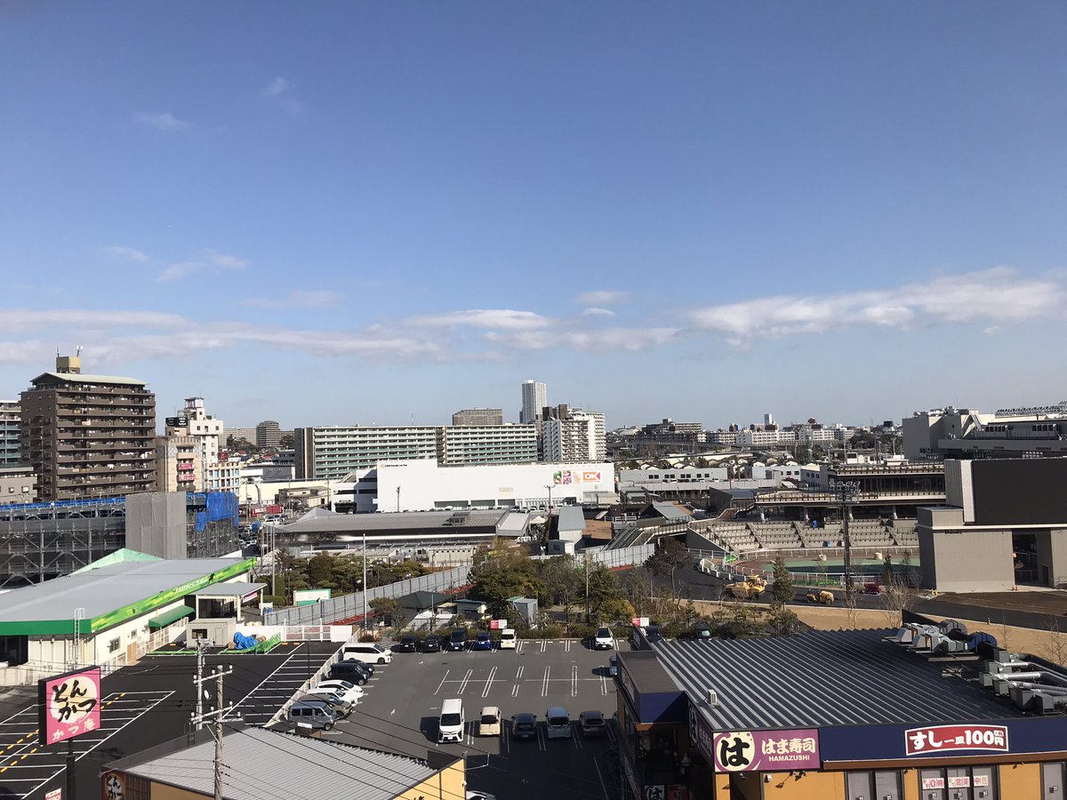 zipcode273's tweet photo. #ビビット南船橋 
屋上駐車場からの
海浜幕張方面view

#南船橋
#船橋
#minamifunabashi
#funabashi
#Vivit南船橋 https://t.co/6sEpTupTtC