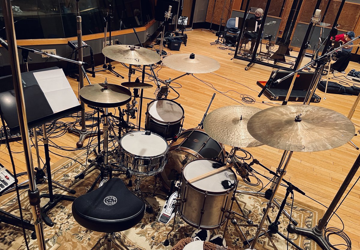 【⭐️アシスタント募集】
機材の搬入・搬出を手伝ってくれる方を募集します！

応募条件
・満20歳以上
・普通自動車免許を所持
・ドラムセットを運べる車を持っている
・ドラム機材の基本的な知識がある
・明るく挨拶ができる