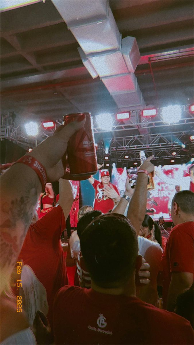 ParintinaRainha's tweet photo. o vermelhou foi absolutamente incrível
e uma menção honrosa ao melhor trio do festival, amo demais a dancinha! ❤️
@jotapefaria você é o sabe que é o maioral ❤️ https://t.co/iJx1qzcQwi
