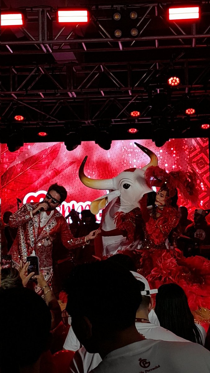 ParintinaRainha's tweet photo. o vermelhou foi absolutamente incrível
e uma menção honrosa ao melhor trio do festival, amo demais a dancinha! ❤️
@jotapefaria você é o sabe que é o maioral ❤️ https://t.co/iJx1qzcQwi
