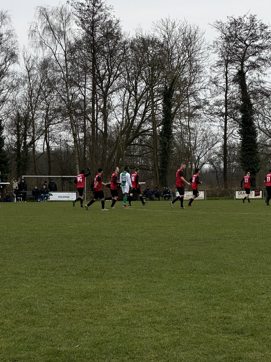 BAM. Geen slechte tegenstander en de goals ook niet cadeau gekregen. Gewoon een gruwelijk goed SC AH’78 dat op alle facetten van de speelwijze een meer dan dikke voldoende scoorde. En dan zijn wij hiertoe in staat. ASV’65 - SC AH’78 | 1-8.