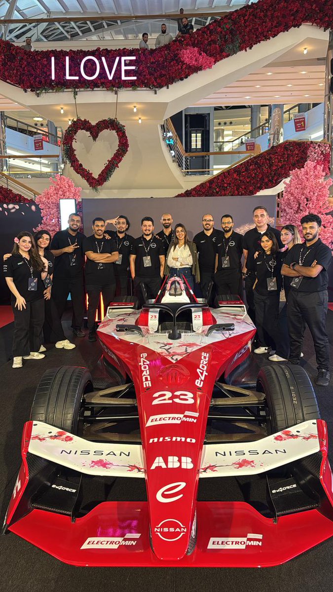 SRINC69's tweet photo. Thank you to all the team @nissansaudi @NissanME @NISMO in having me again.

Great team..... Great fun! https://t.co/14KmAE44zI