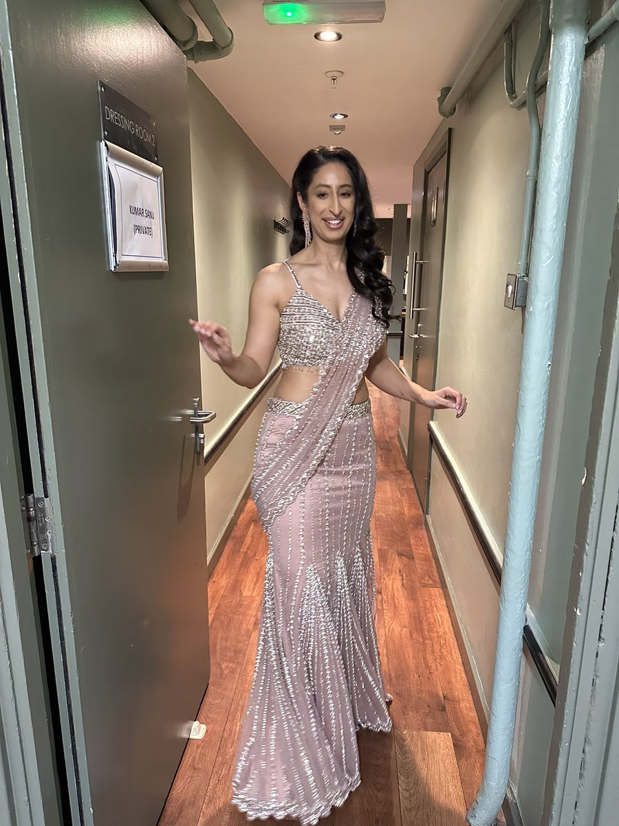 Anushka_Arora's tweet image. About last night hosting #KumarSanu live in London @EventimApollo 🫶🏼💕